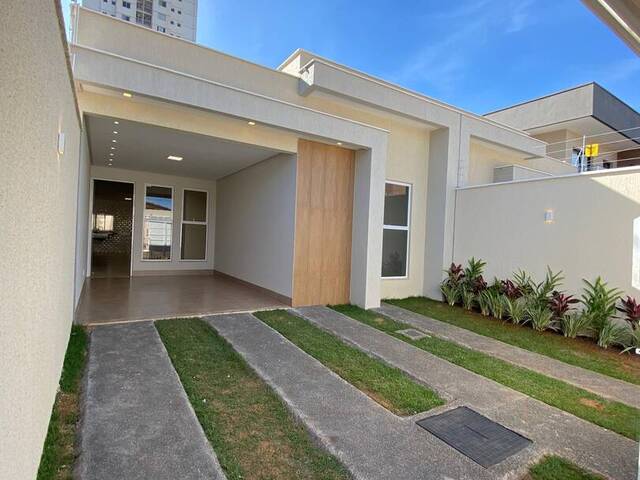 #451 - Casa para Venda em Goiânia - GO